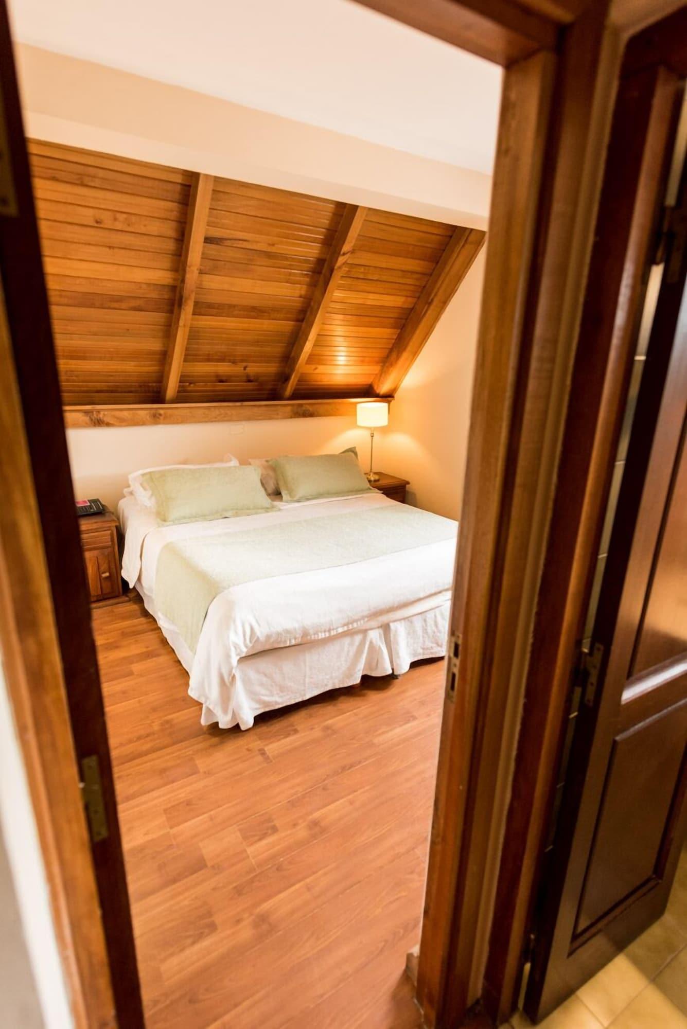 Tunqueley Hotel San Martin de los Andes Bagian luar foto